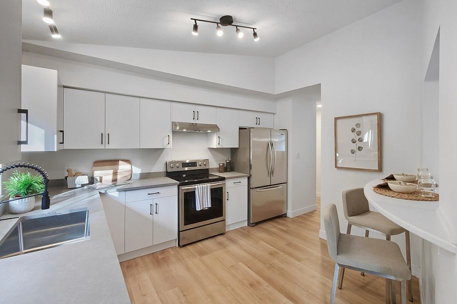 1777 Caledonia Avenue North Vancouver, BC - 6