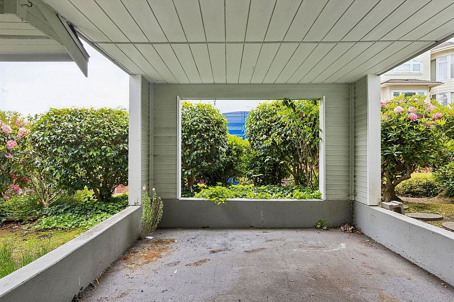 103 7580 Columbia Street Vancouver, BC - 15