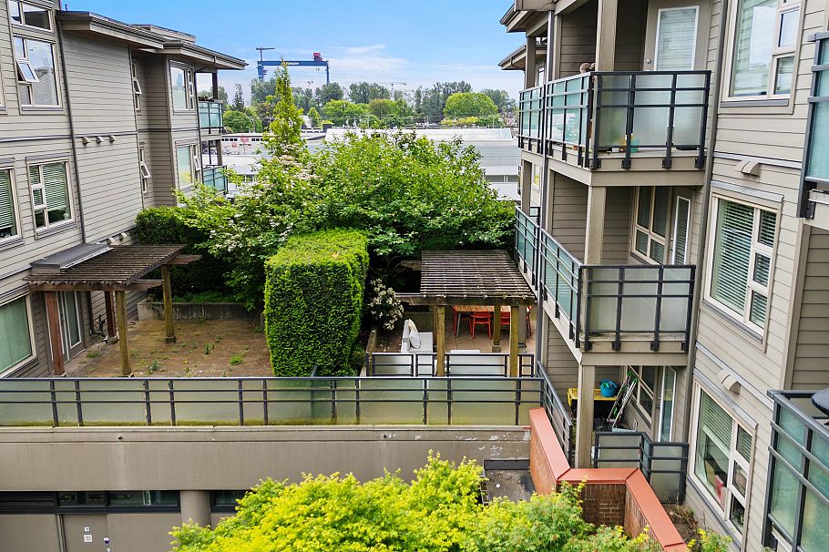 203 1677 Lloyd Avenue North Vancouver, BC - 34