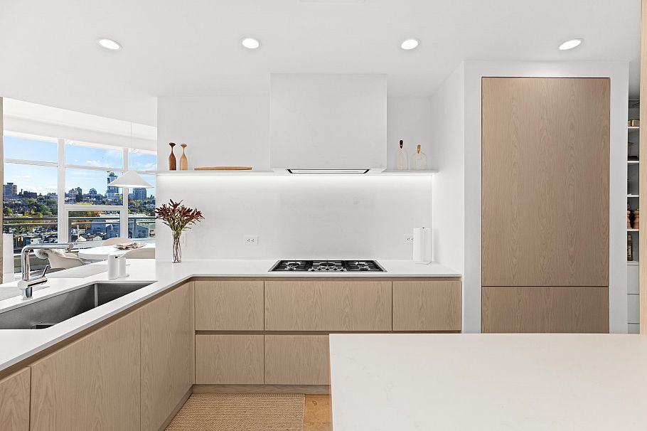 701 628 Kinghorne Mews Vancouver, BC - 3