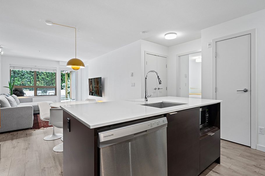 203 1677 Lloyd Avenue North Vancouver, BC - 12