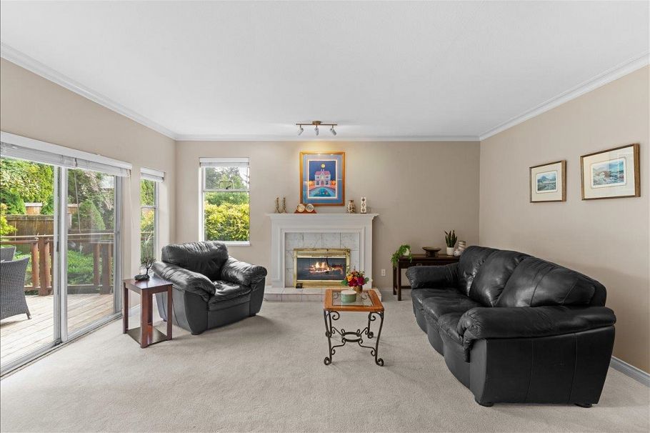2471 Mowat Place North Vancouver, BC - 10