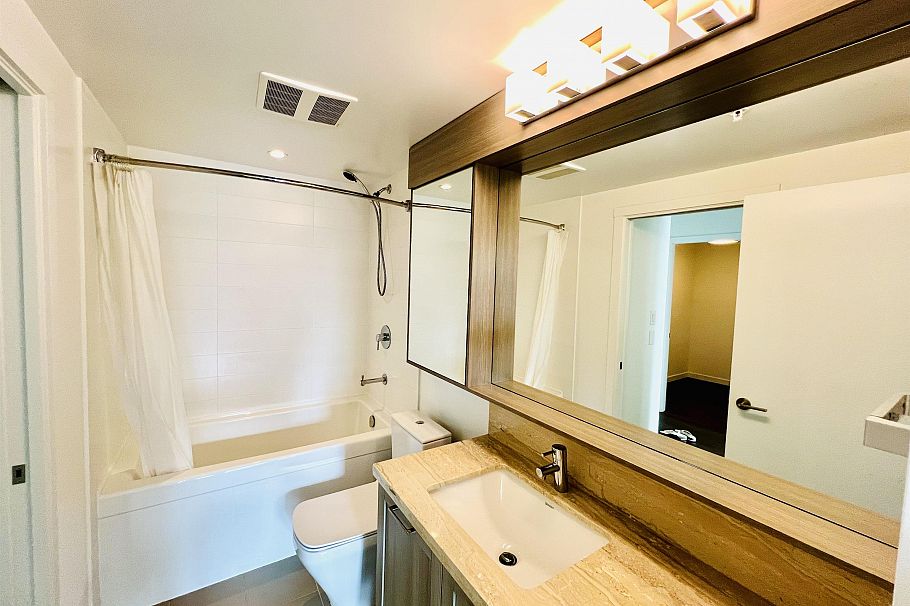 605 5598 Ormidale Street Vancouver, BC - 5