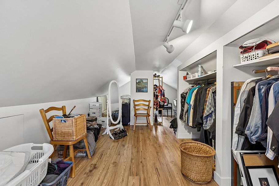 534 E 7th Street North Vancouver, BC - 17