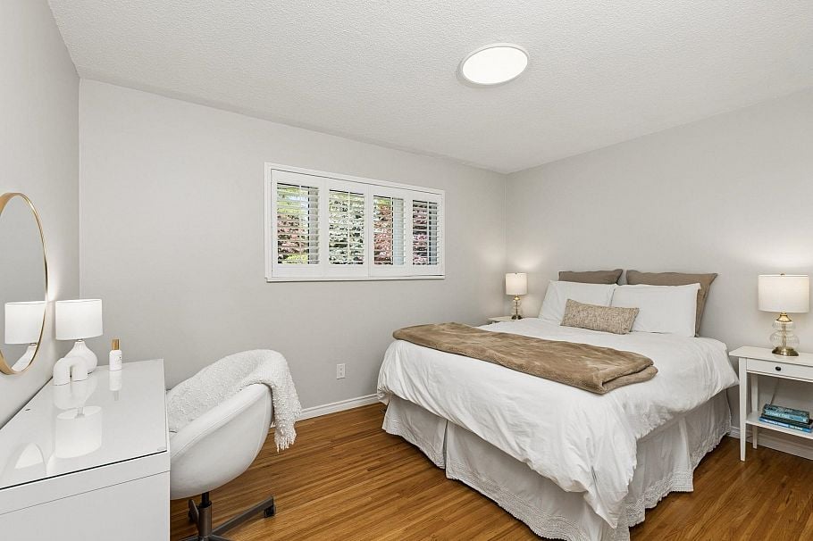1256 Eastview Road North Vancouver, BC - 13
