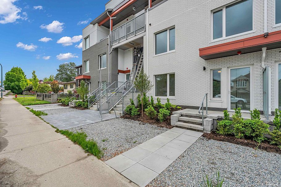104 2250 E 1st Avenue Vancouver, BC - 28