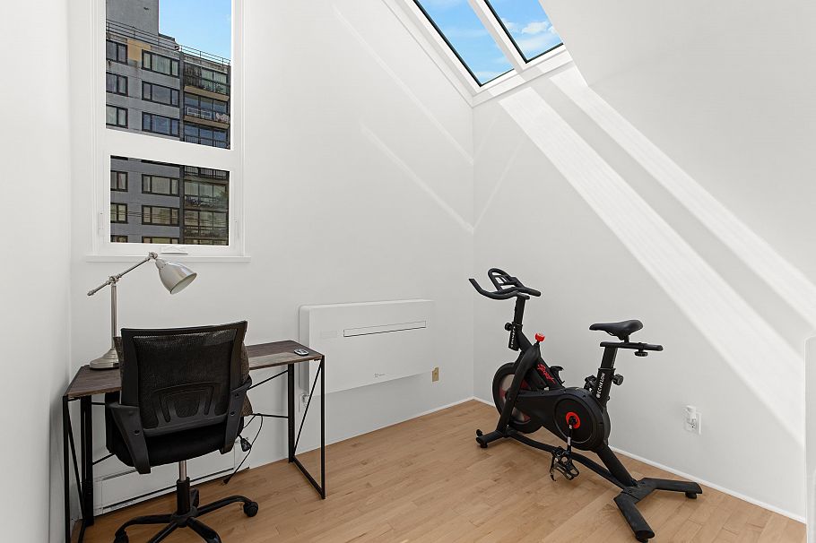 9 1934 Barclay Street Vancouver, BC - 16