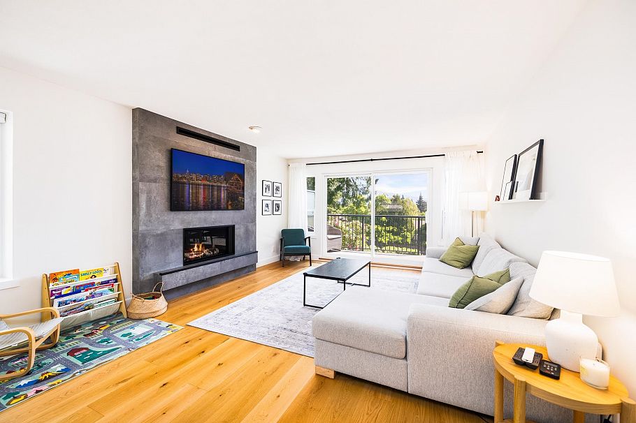 3985 Frames Place North Vancouver, BC - 5