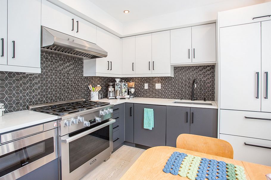 2 1152 Comox Street Vancouver, BC - 4