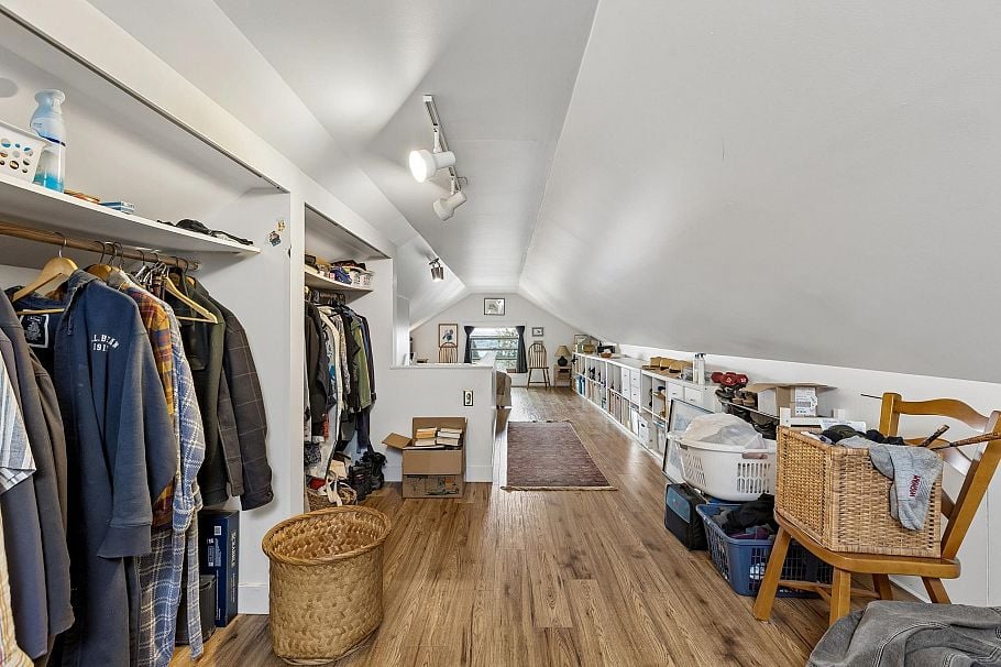 534 E 7th Street North Vancouver, BC - 18
