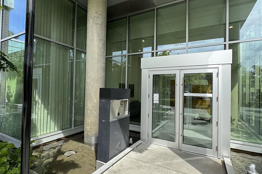 804 8031 Nunavut Lane Vancouver, BC - 9
