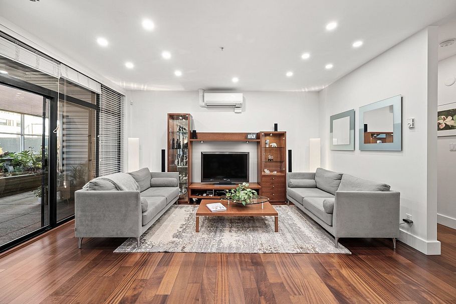 202 1750 W 2nd Avenue Vancouver, BC - 4