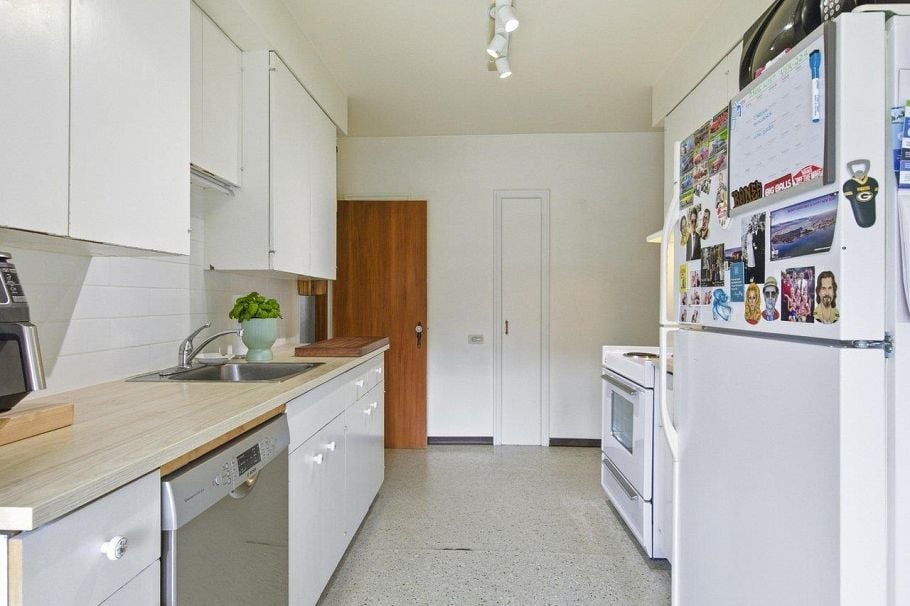 2506 W 15th Avenue Vancouver, BC - 14