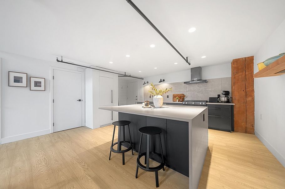 47 E Cordova Street Vancouver, BC - 8