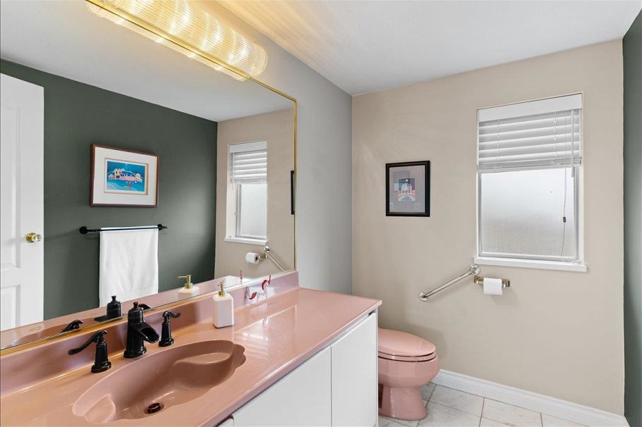 2471 Mowat Place North Vancouver, BC - 13