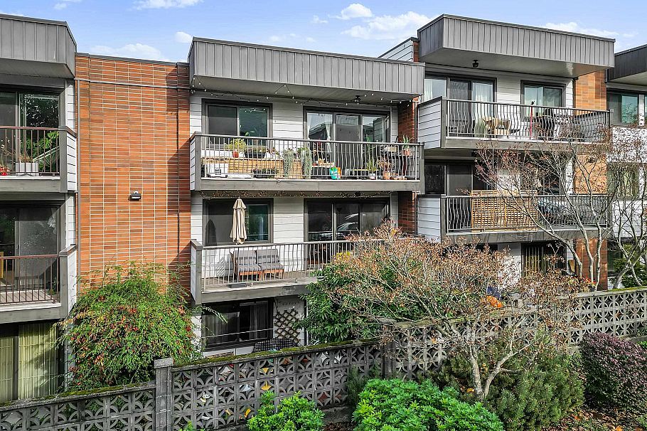 229 2033 Triumph Street Vancouver, BC - 17