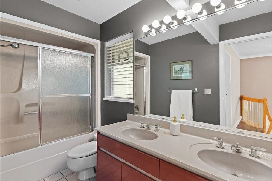 2471 Mowat Place North Vancouver, BC - 23
