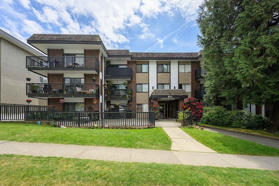 105 123 E 19th Street North Vancouver, BC - 19