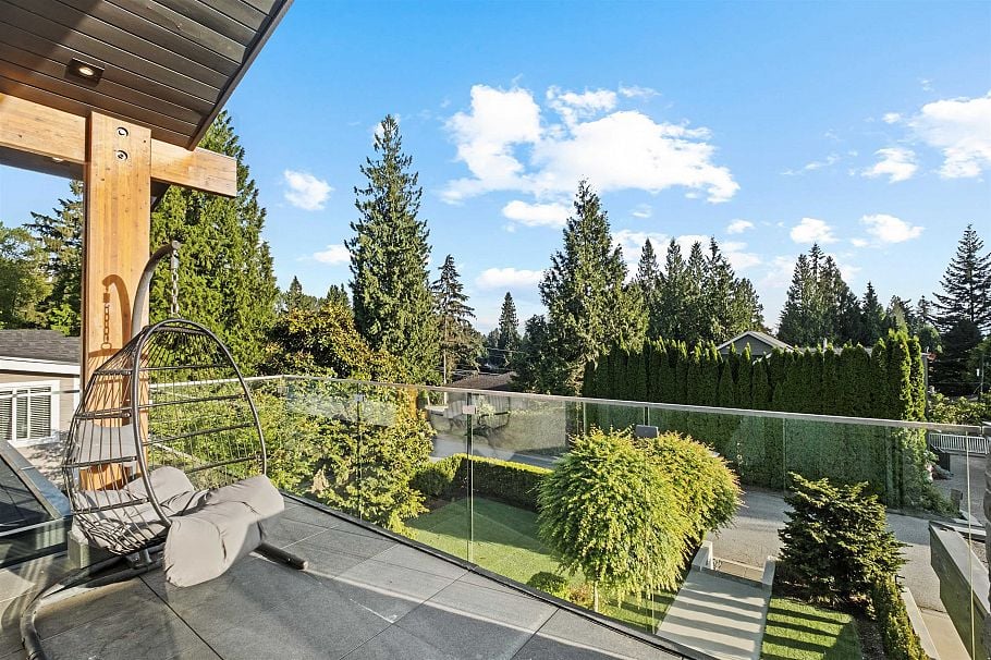 920 Melbourne Avenue North Vancouver, BC - 24