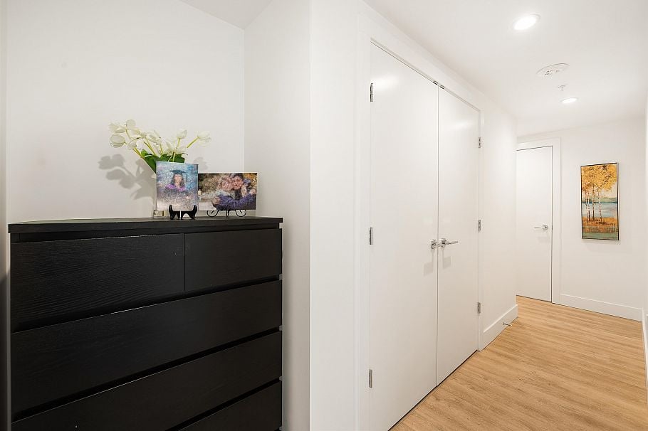 801 2325 Emery Court North Vancouver, BC - 17