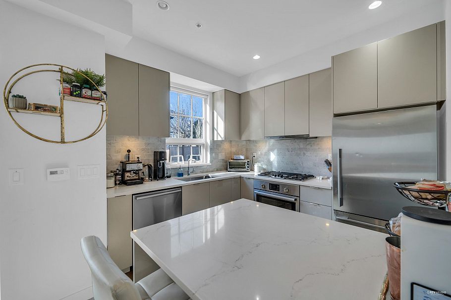 7901 Oak Street Vancouver, BC - 11