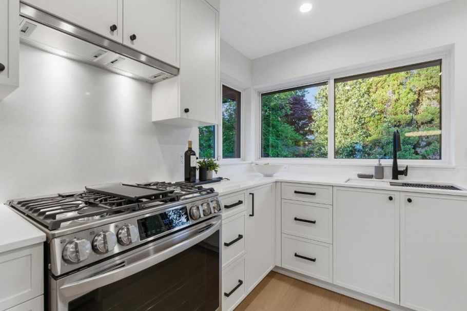2654 Masefield Road North Vancouver, BC - 18