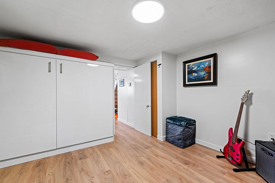 38 N Slocan Street Vancouver, BC - 22