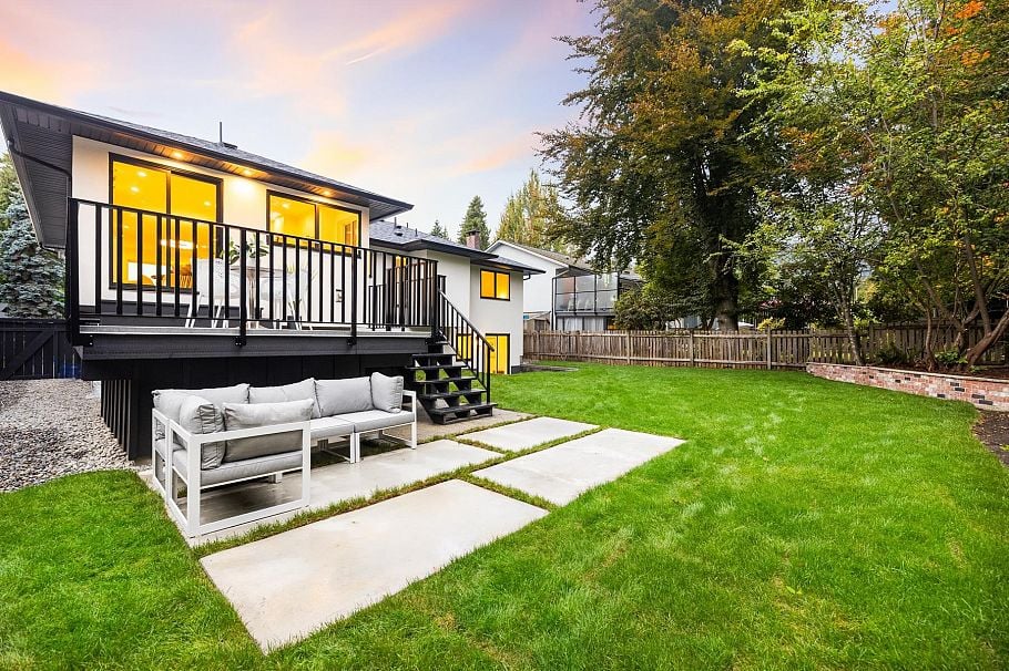 2654 Masefield Road North Vancouver, BC - 37