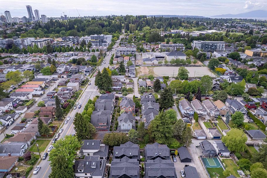 357 E 33rd Avenue Vancouver, BC - 32