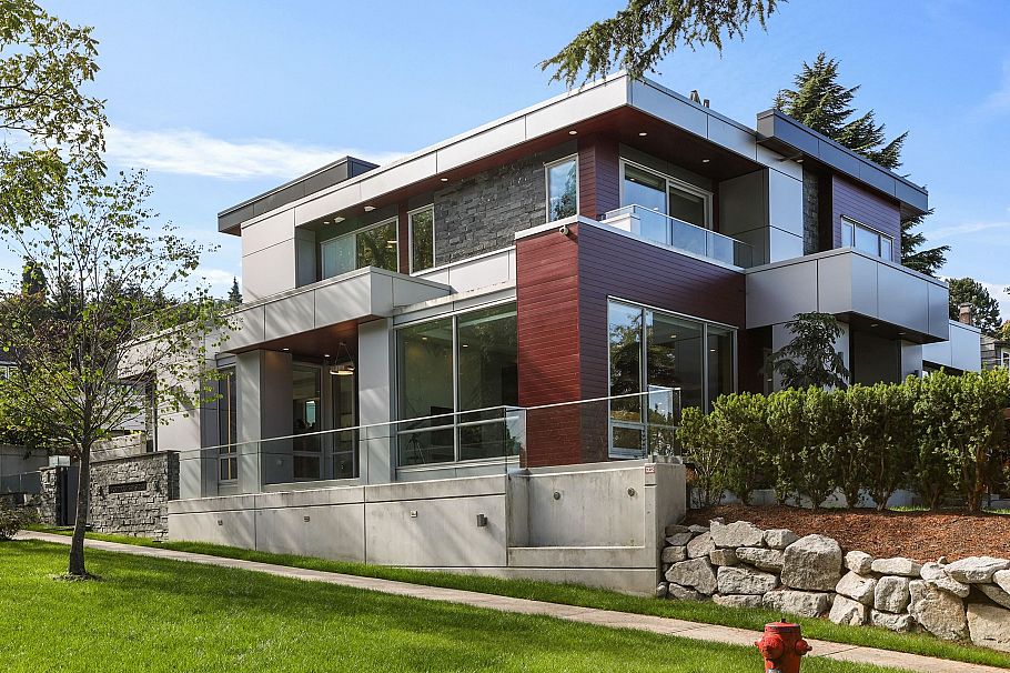 1909 Discovery Street Vancouver, BC - 1