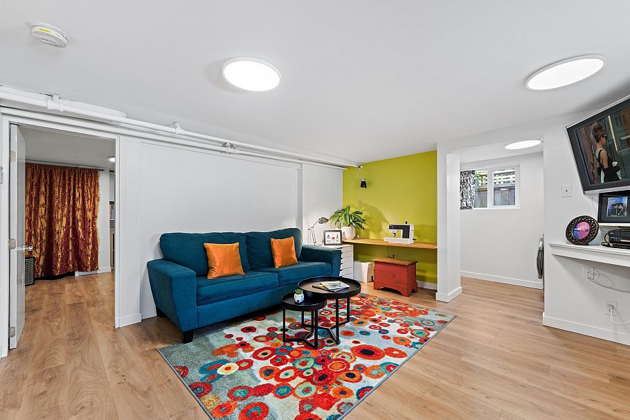 38 N Slocan Street Vancouver, BC - 19
