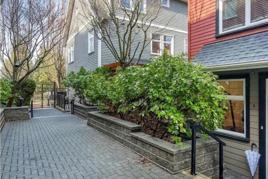 2268 St. George Street Vancouver, BC - 3