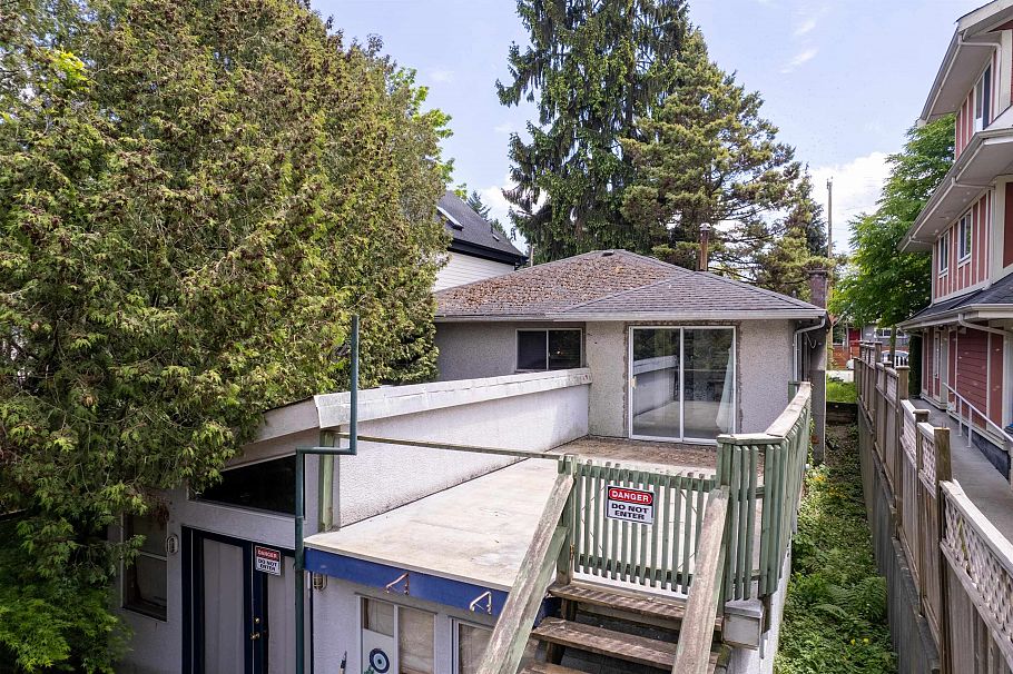 357 E 33rd Avenue Vancouver, BC - 7