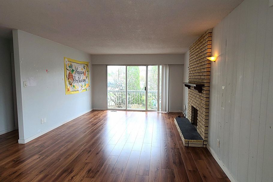3280 E 6th Avenue Vancouver, BC - 2