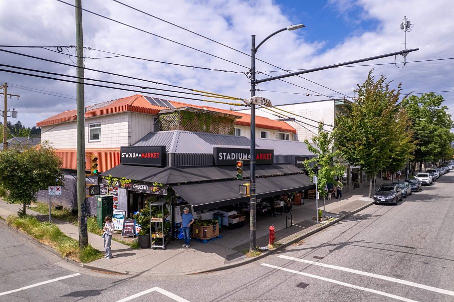 357 E 33rd Avenue Vancouver, BC - 40