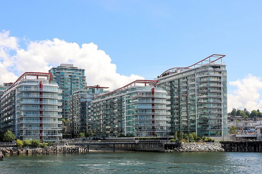 112 185 Victory Ship Way North Vancouver, BC - 35