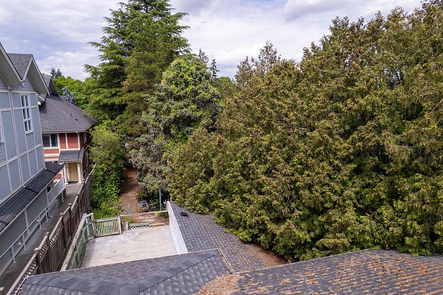 357 E 33rd Avenue Vancouver, BC - 9