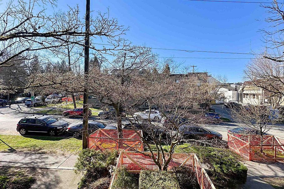 202 2080 Maple Street Vancouver, BC - 17