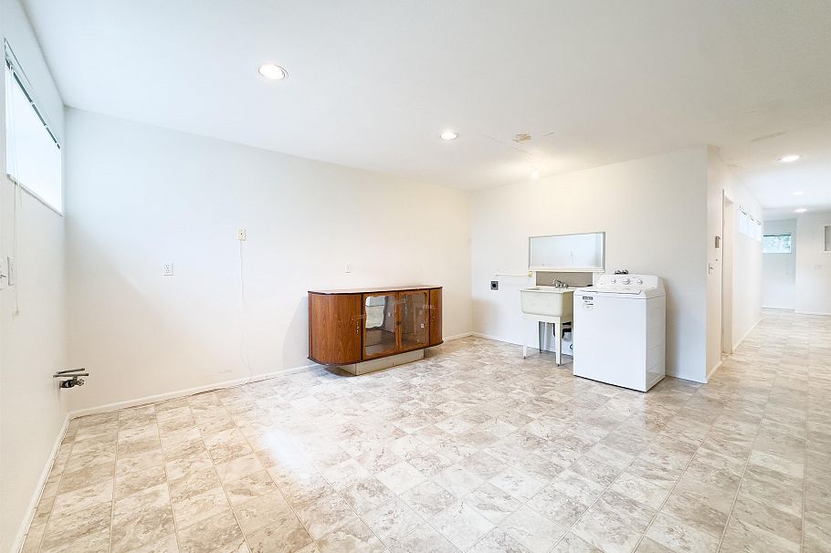3630 Cambridge Street Vancouver, BC - 25