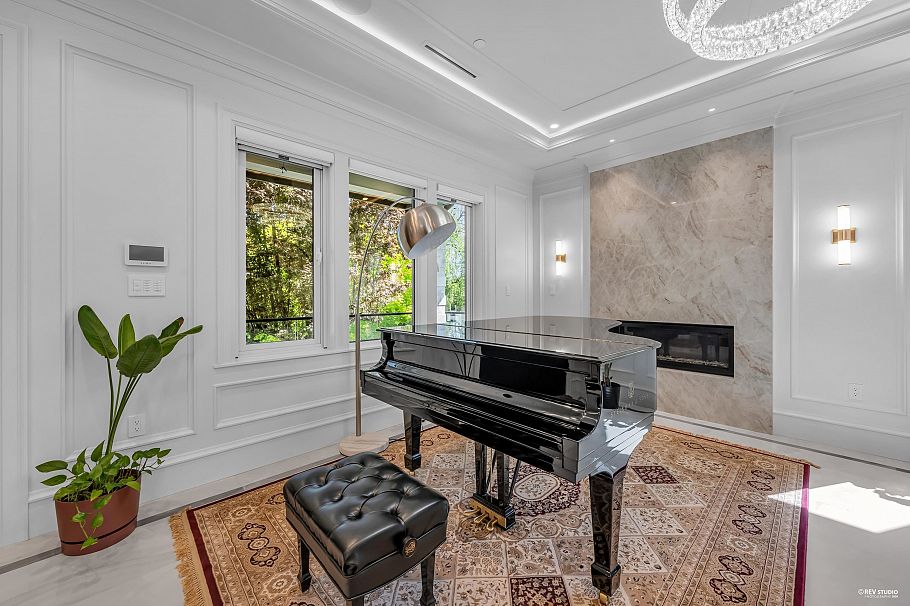 3514 W 27th Avenue Vancouver, BC - 4