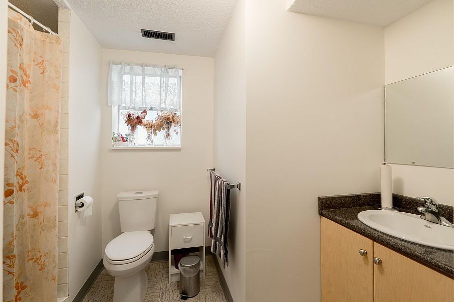 437 E 55th Avenue Vancouver, BC - 33