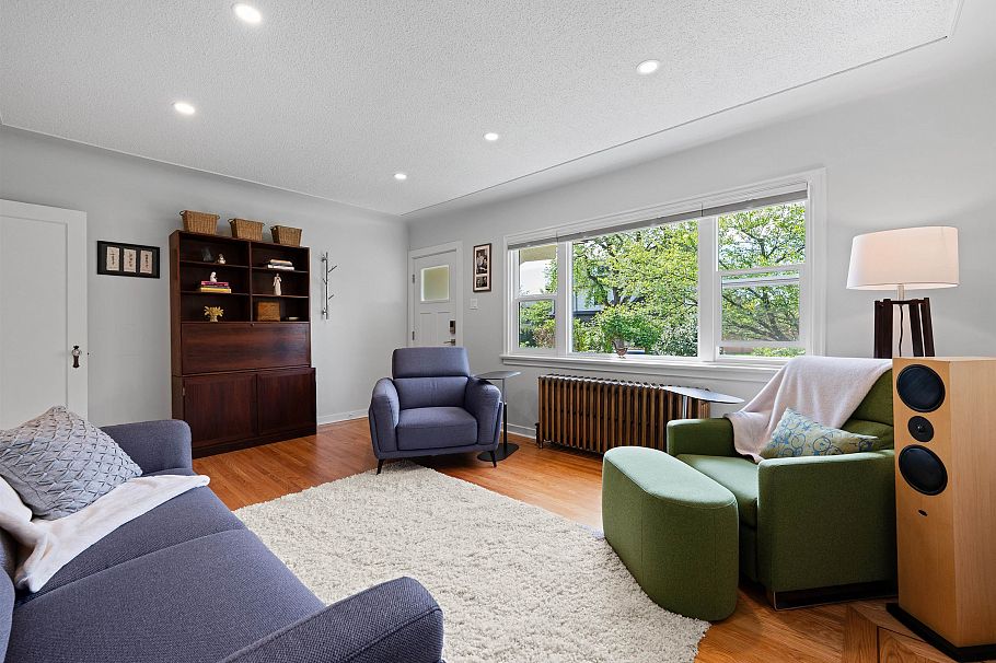 38 N Slocan Street Vancouver, BC - 12