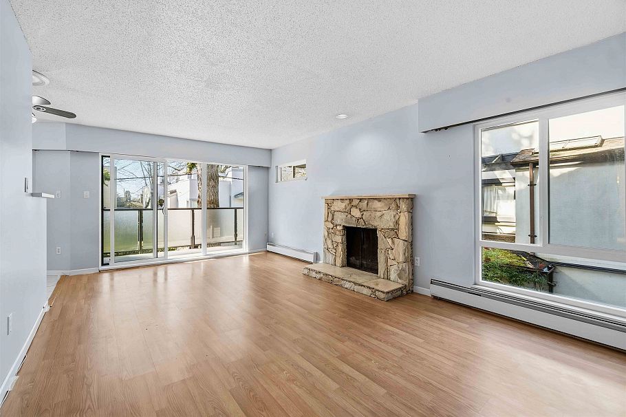 203 1425 Cypress Street Vancouver, BC - 2