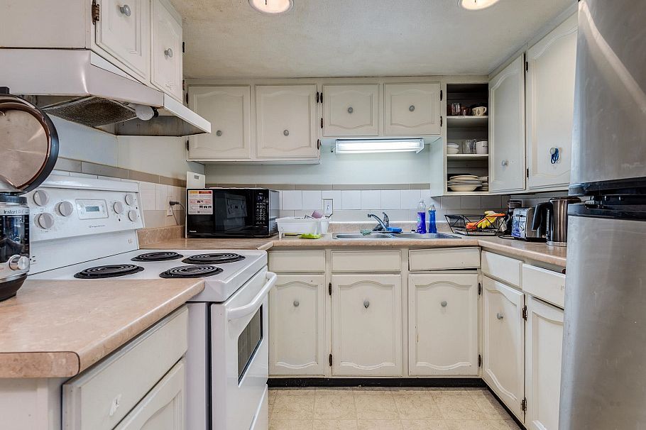 341 E 58th Avenue Vancouver, BC - 25