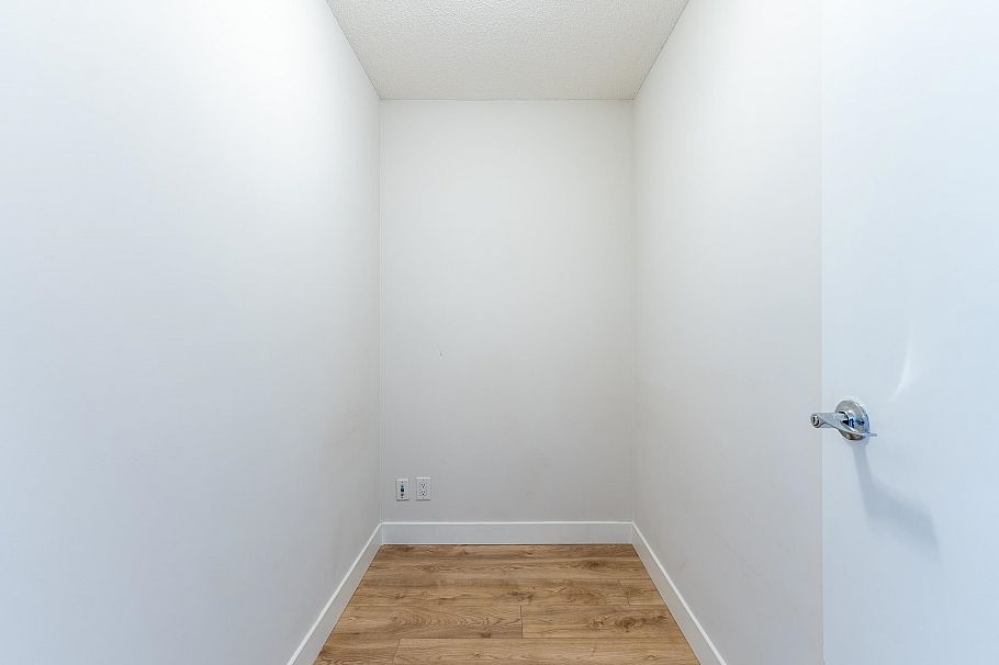 2501 909 Mainland Street Vancouver, BC - 21