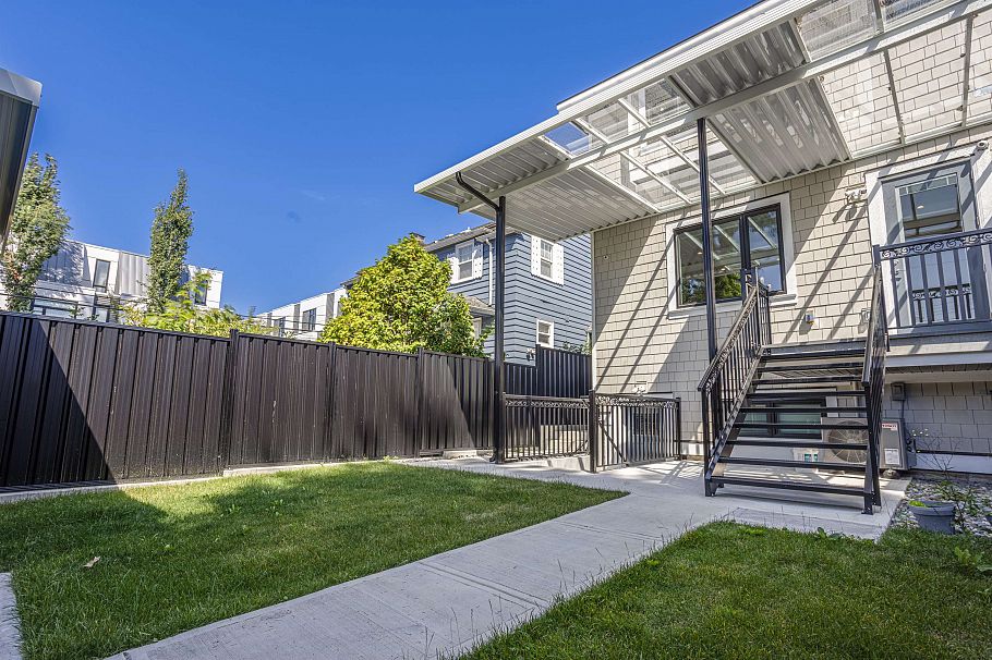 1470 W 57th Avenue Vancouver, BC - 31
