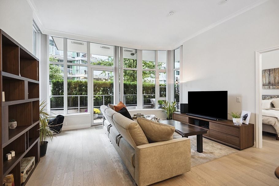 112 185 Victory Ship Way North Vancouver, BC - 2