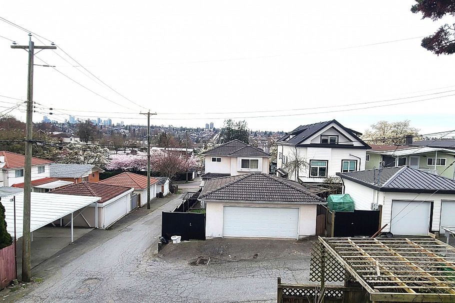 3280 E 6th Avenue Vancouver, BC - 34