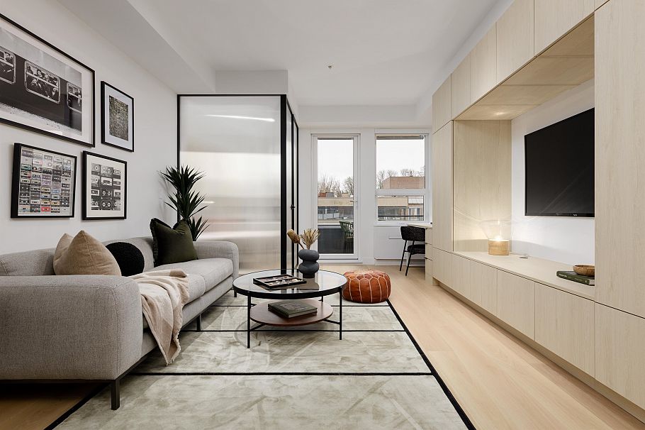 406 2471 Saint George Street Vancouver, BC - 1