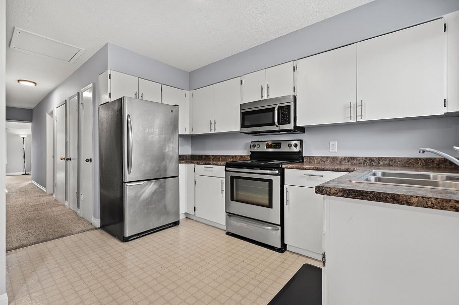 443-445 W Keith Road Vancouver, BC - 34